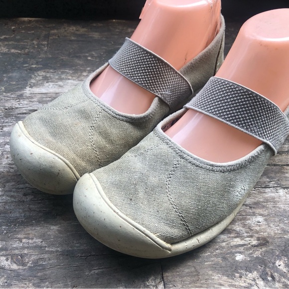 Keen Sienna Women's Tan Canvas Mary Jane Flat Shoes Size39.5/9US - Picture 3 of 13